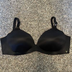 Victoria’s Secret Bra, Size 38DDD, Black